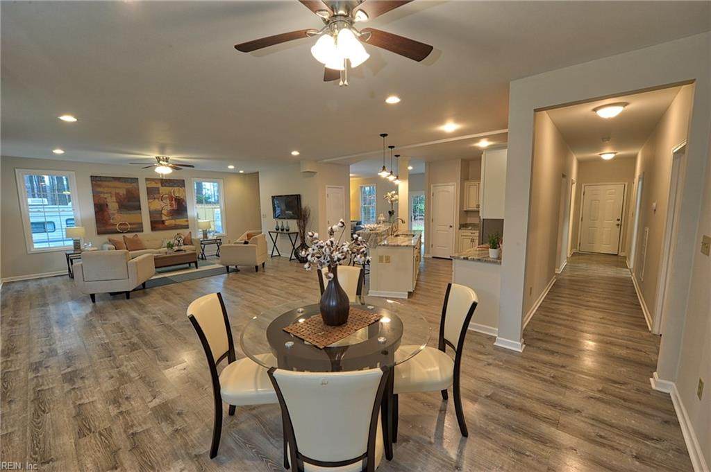 305 Smithfield Blvd - Photo 1
