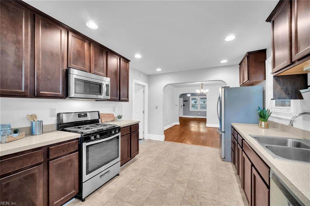 4408 Winchester Dr - Photo 1