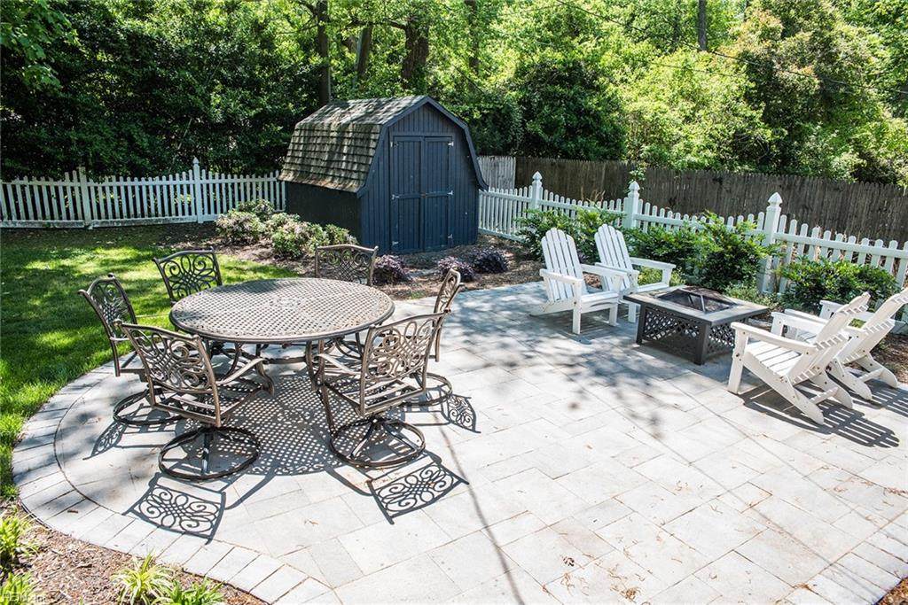 237 James River Dr - Photo 1