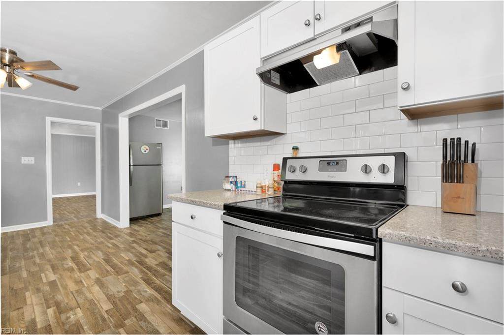 33569 Edgehill Dr - Photo 1
