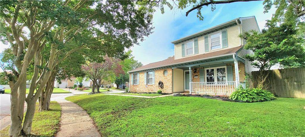 1821 Ewing Pl - Photo 1