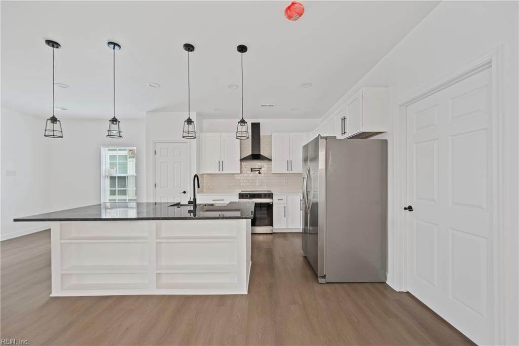3127 Chesapeake Blvd - Photo 1