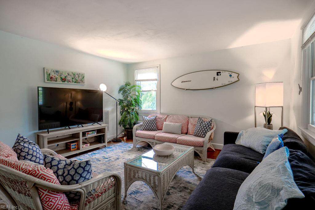 802 Ocean View Ave - Photo 1