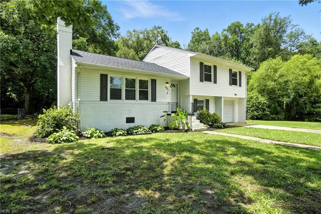 205 Pond Dr - Photo 1