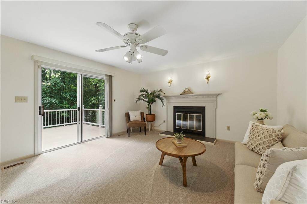 200 Deauville Cir - Photo 1