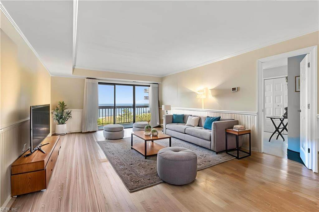 2830 Shore Dr - Photo 1