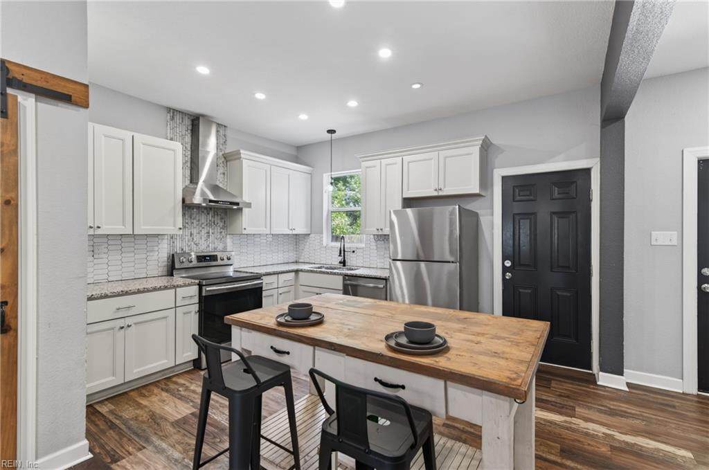 219 Broad St - Photo 1