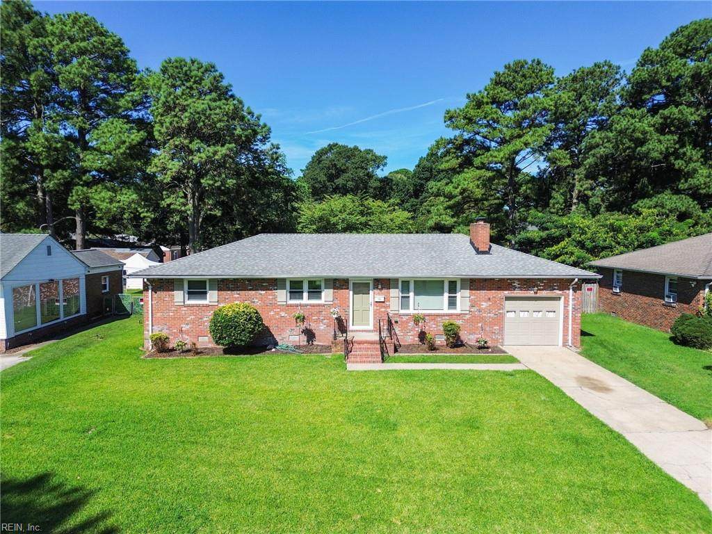 1916 Chesapeake Ave - Photo 1