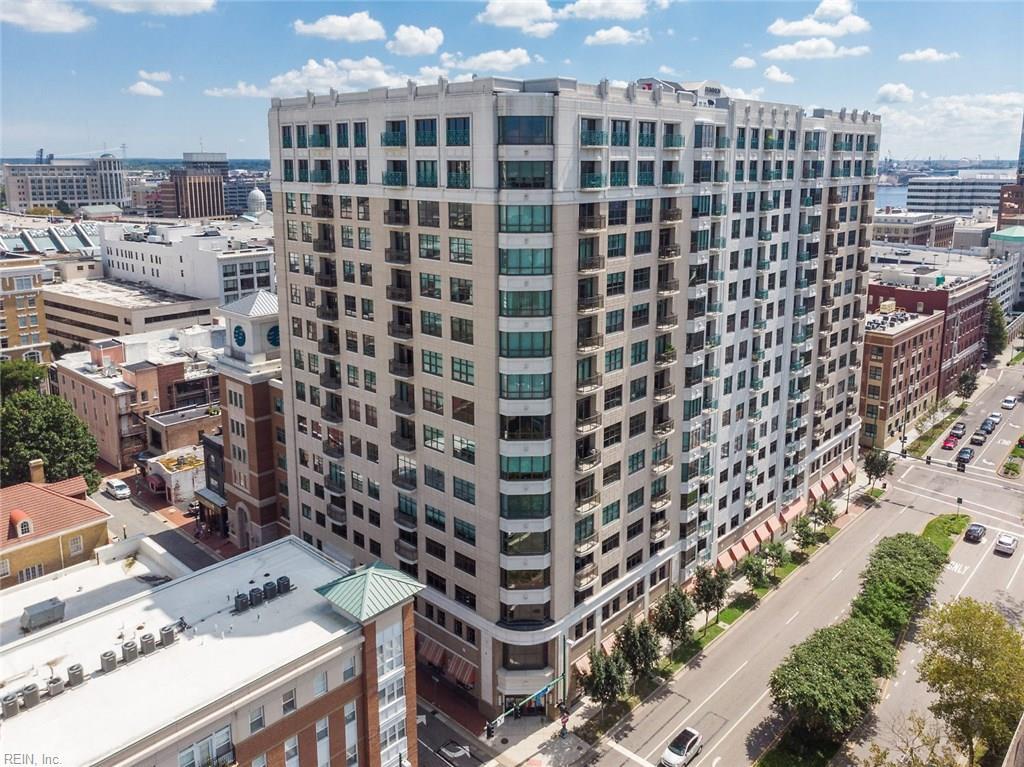 123 College Pl - Photo 1