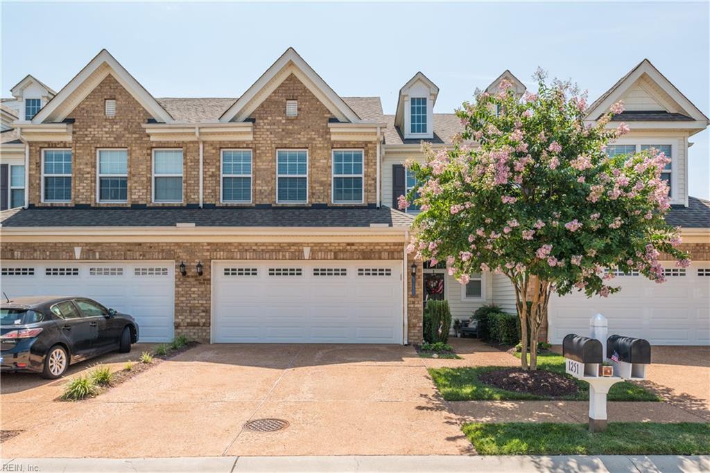 1251 Granton Ter - Photo 1