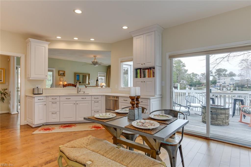 332 Bay Colony Dr - Photo 1