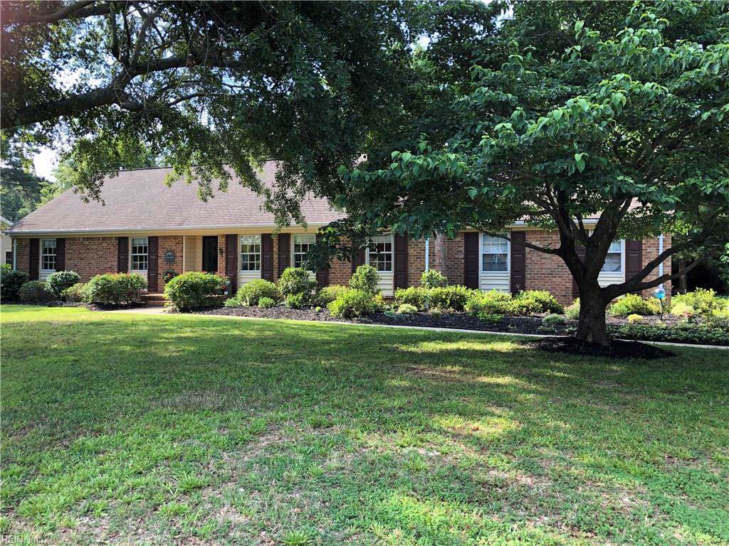 2401 Spindrift Rd - Photo 1