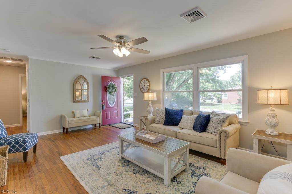 103 Glenn Cir - Photo 1