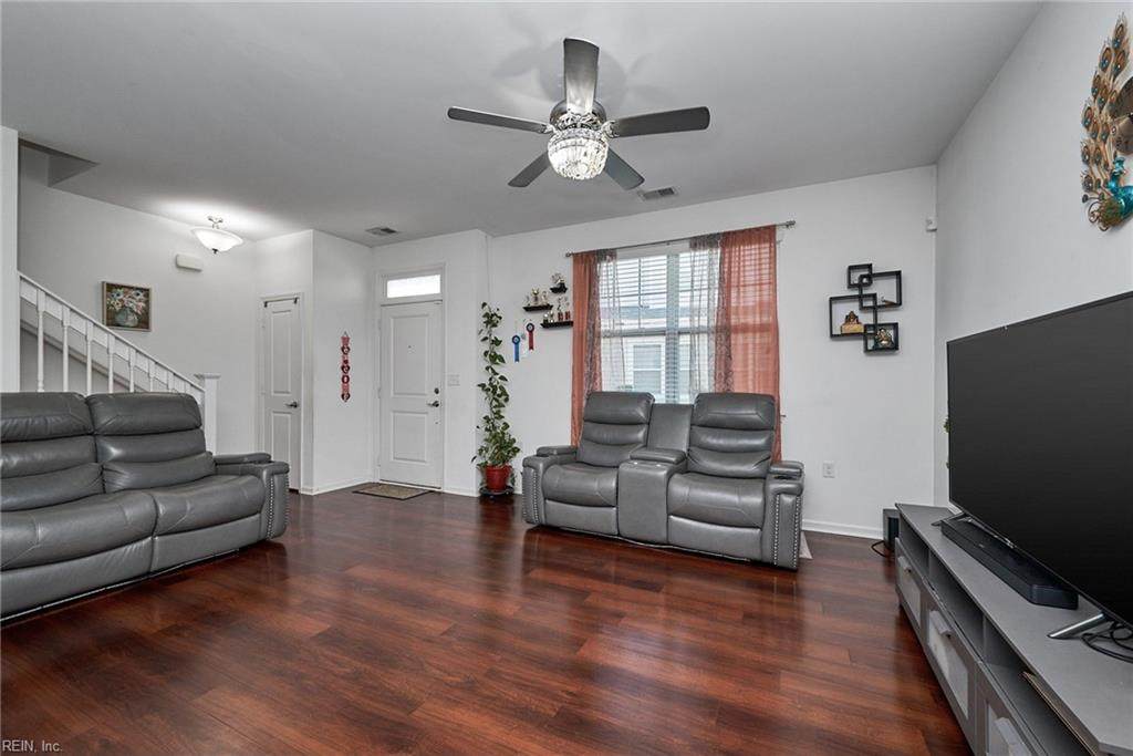 4381 Turnworth Arch - Photo 1