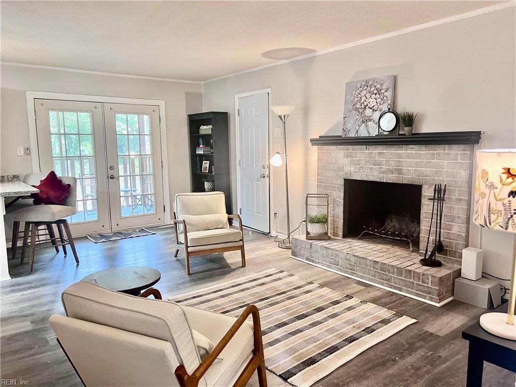 1332 Drexel Cir - Photo 1