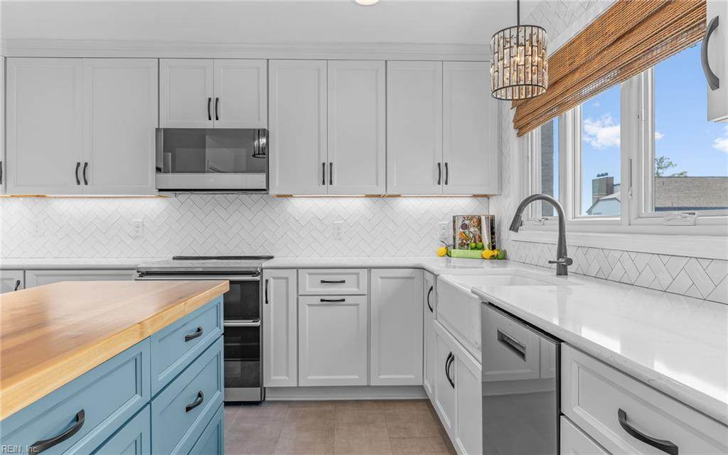 4239 Hatton Point Ln - Photo 1