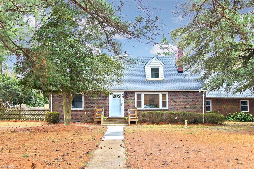 437 Thole St - Photo 1