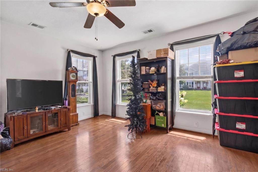 523 Nesbit Dr - Photo 1