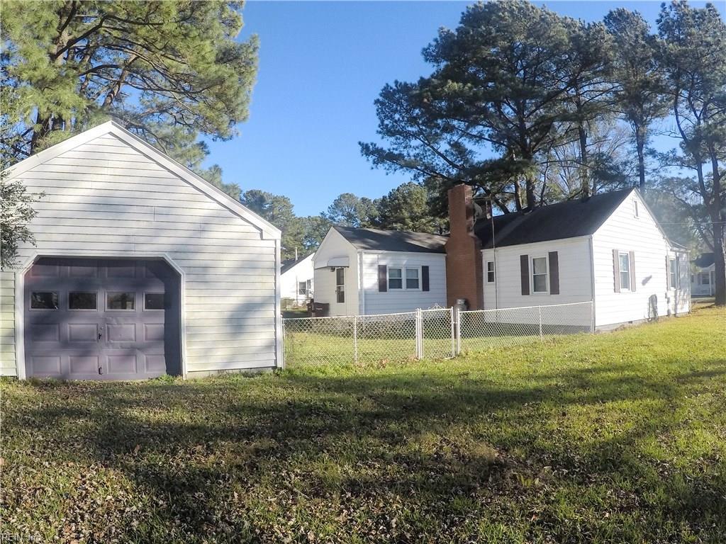 1201 Earle Ave - Photo 1