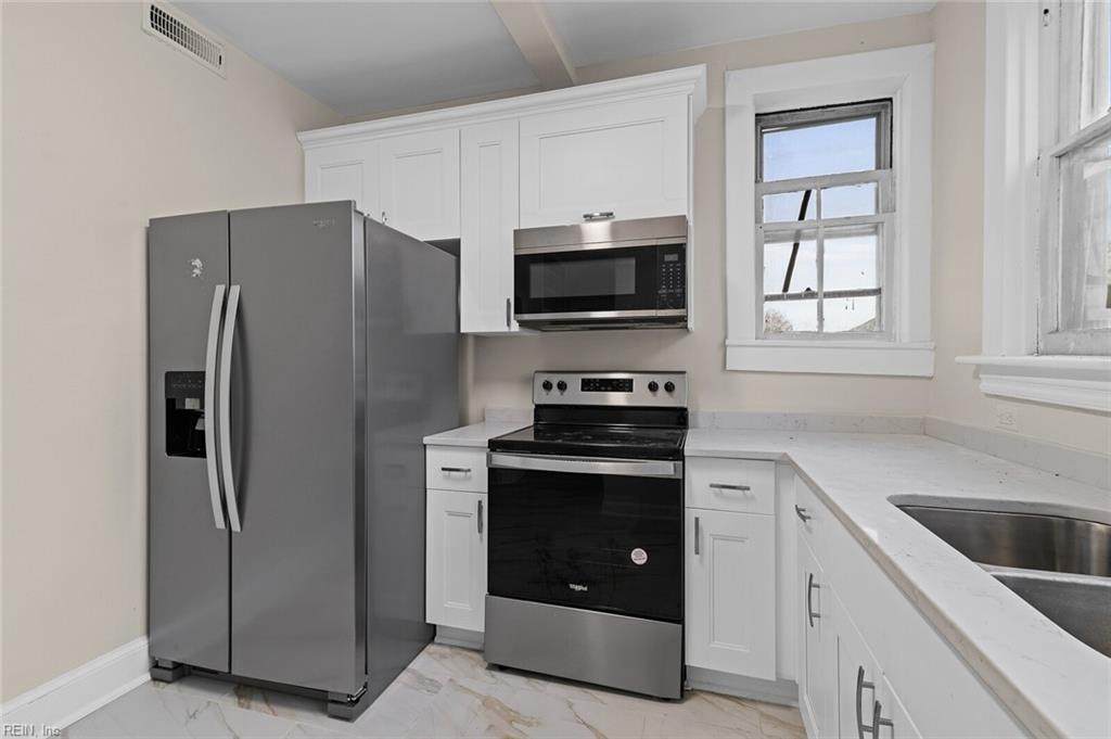 130 Linden Ave - Photo 1