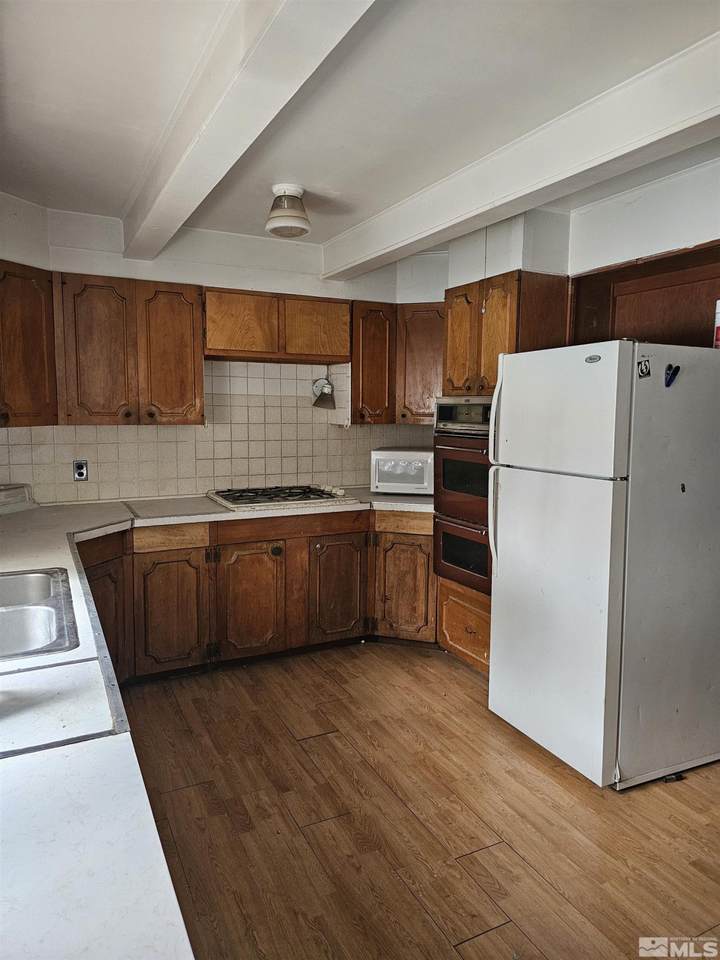 https://bt-photos.global.ssl.fastly.net/reno/1280_boomver_1_20250410013216104723000000-2.jpg