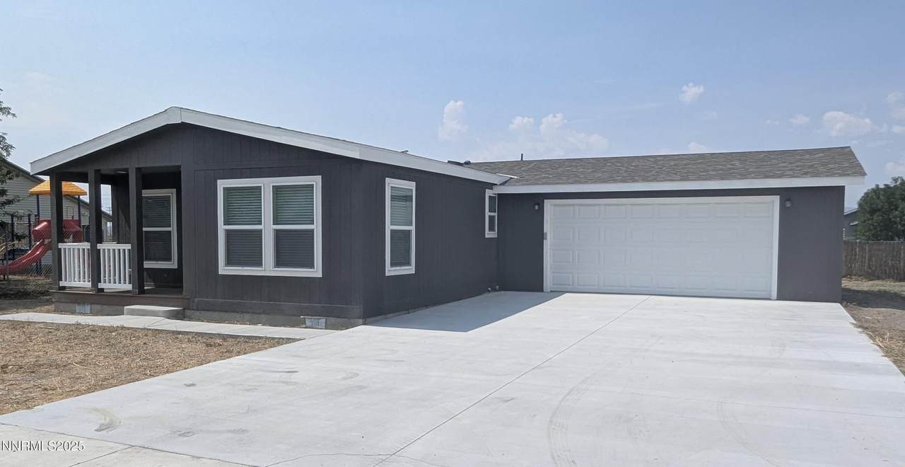 475 Camellia Way - Photo 1