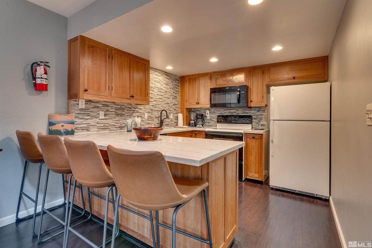 100 Lake Village - Photo 1