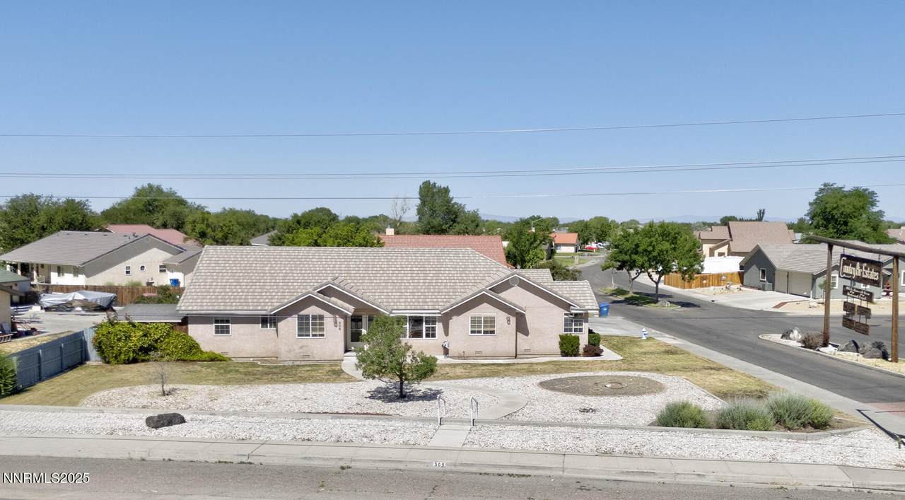 305 Rio Vista Road - Photo 1