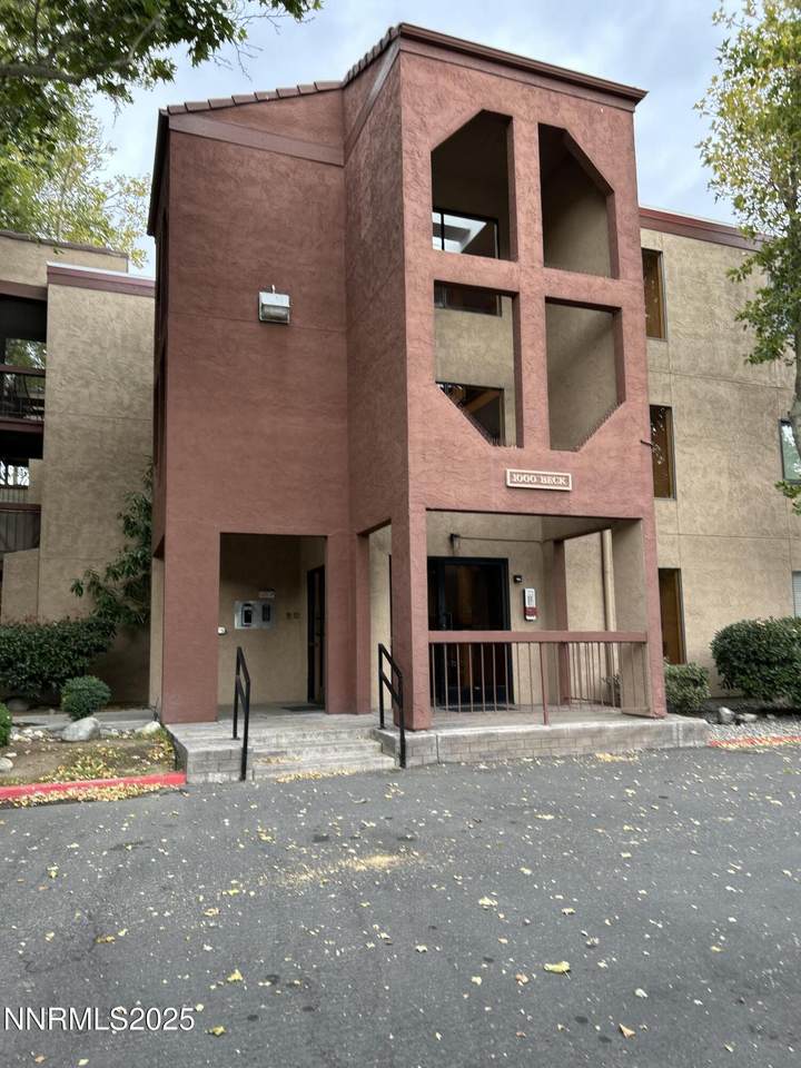 1000 Beck Street - Photo 1