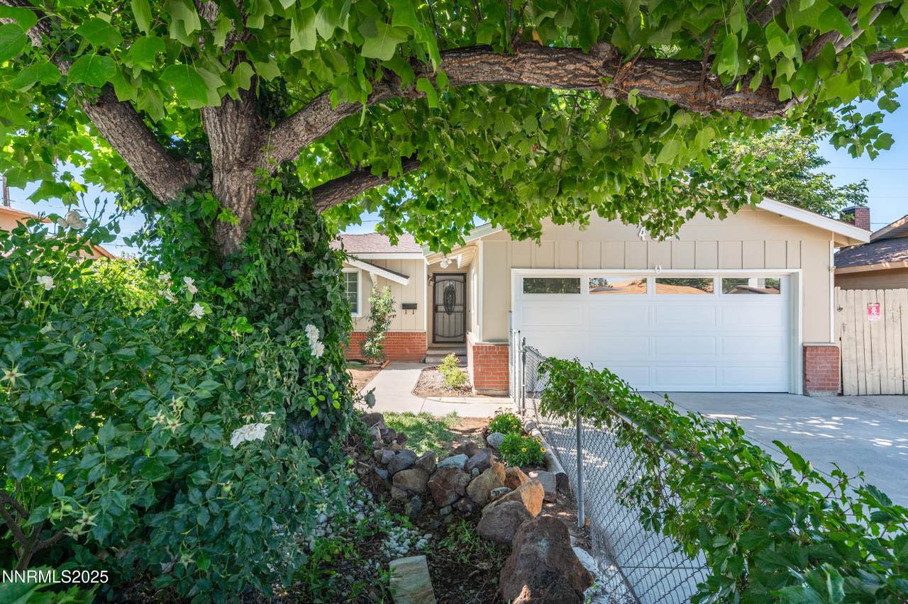 465 Lenwood Drive - Photo 1