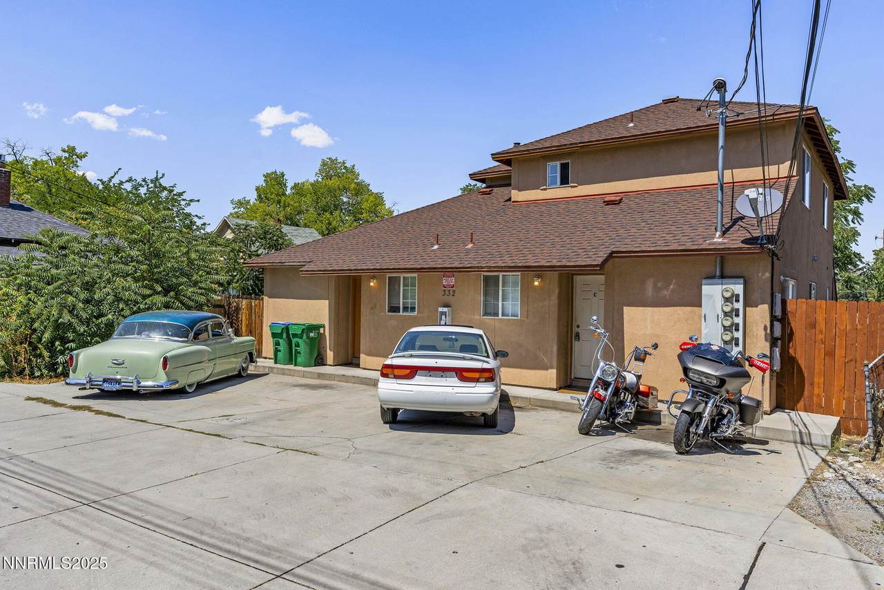 330 Stewart Street - Photo 1