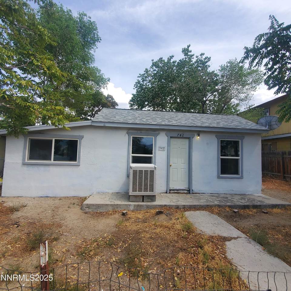 742 D Street - Photo 1