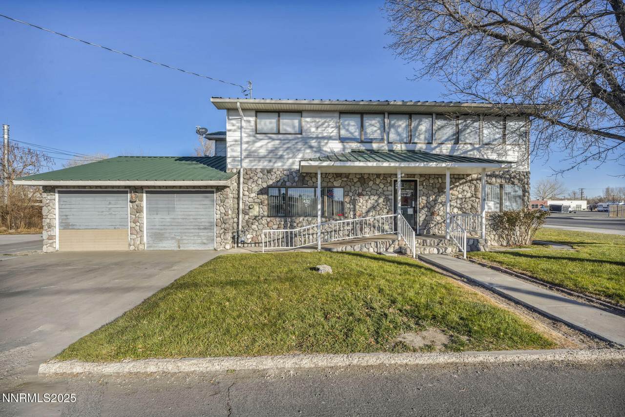 2 Newcombe Avenue - Photo 1