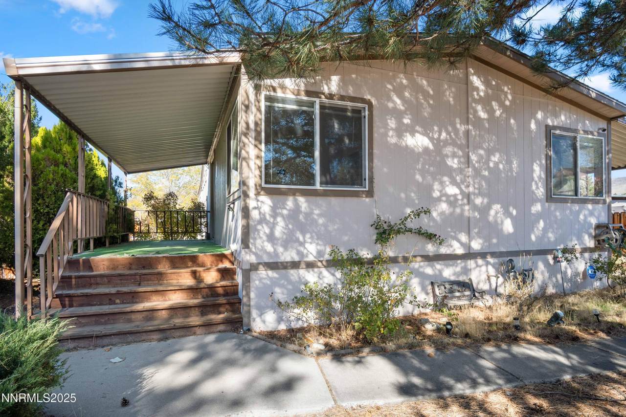 2524 Sneddon Way - Photo 1
