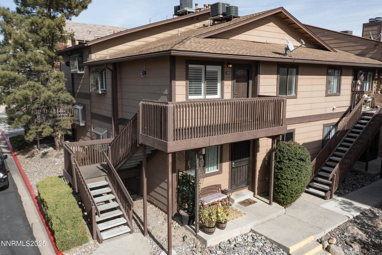 1405 Selmi Drive - Photo 1