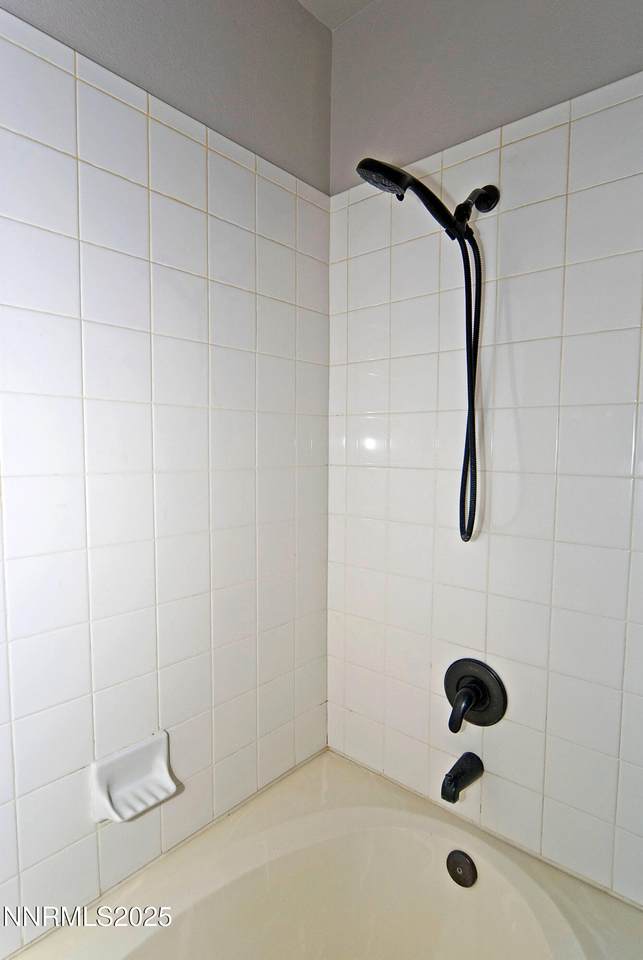 https://bt-photos.global.ssl.fastly.net/reno/1280_boomver_1_20251101013531155752000000-2.jpg