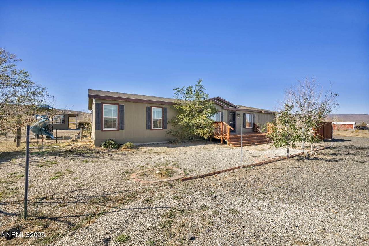 5225 White Oak Drive - Photo 1