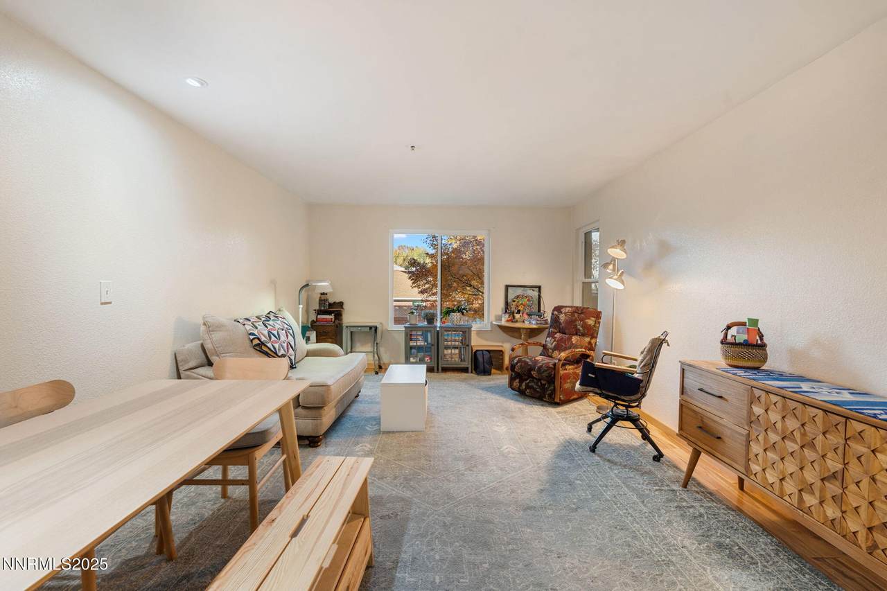 3095 Lakeside Drive - Photo 1