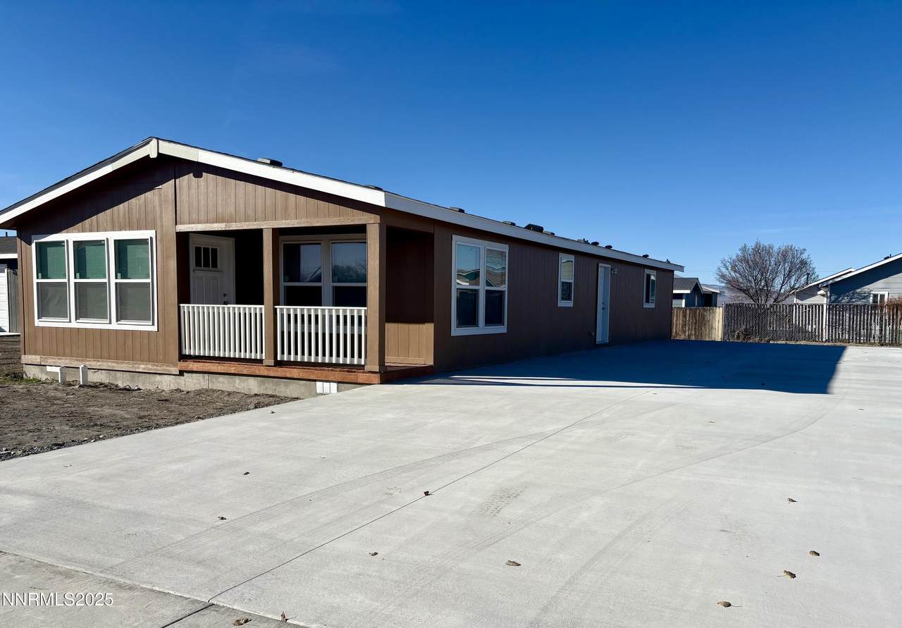 485 Camellia Way - Photo 1