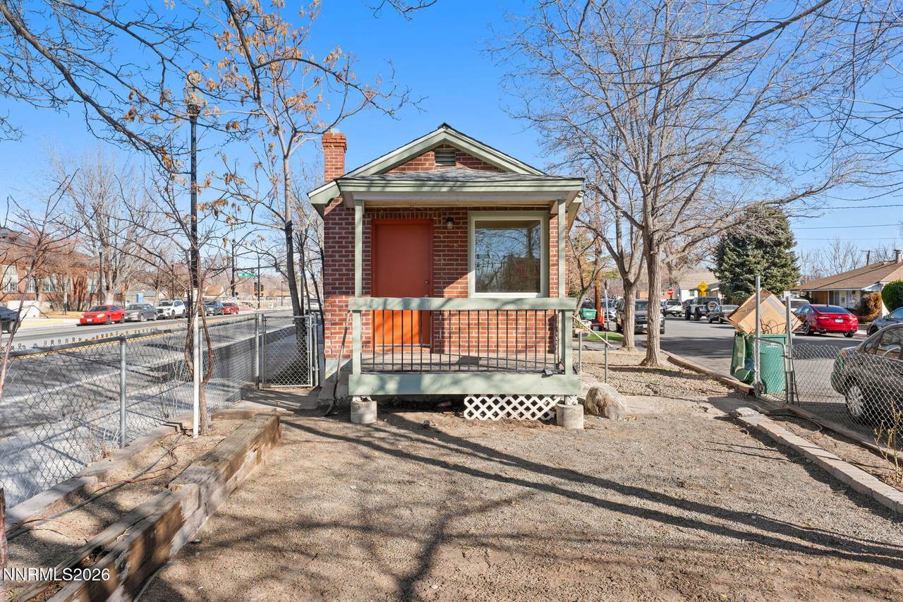 1224 F Street - Photo 1