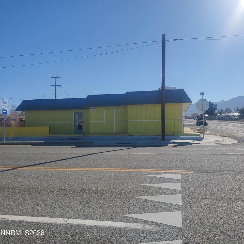 1302 5th Street - Photo 1