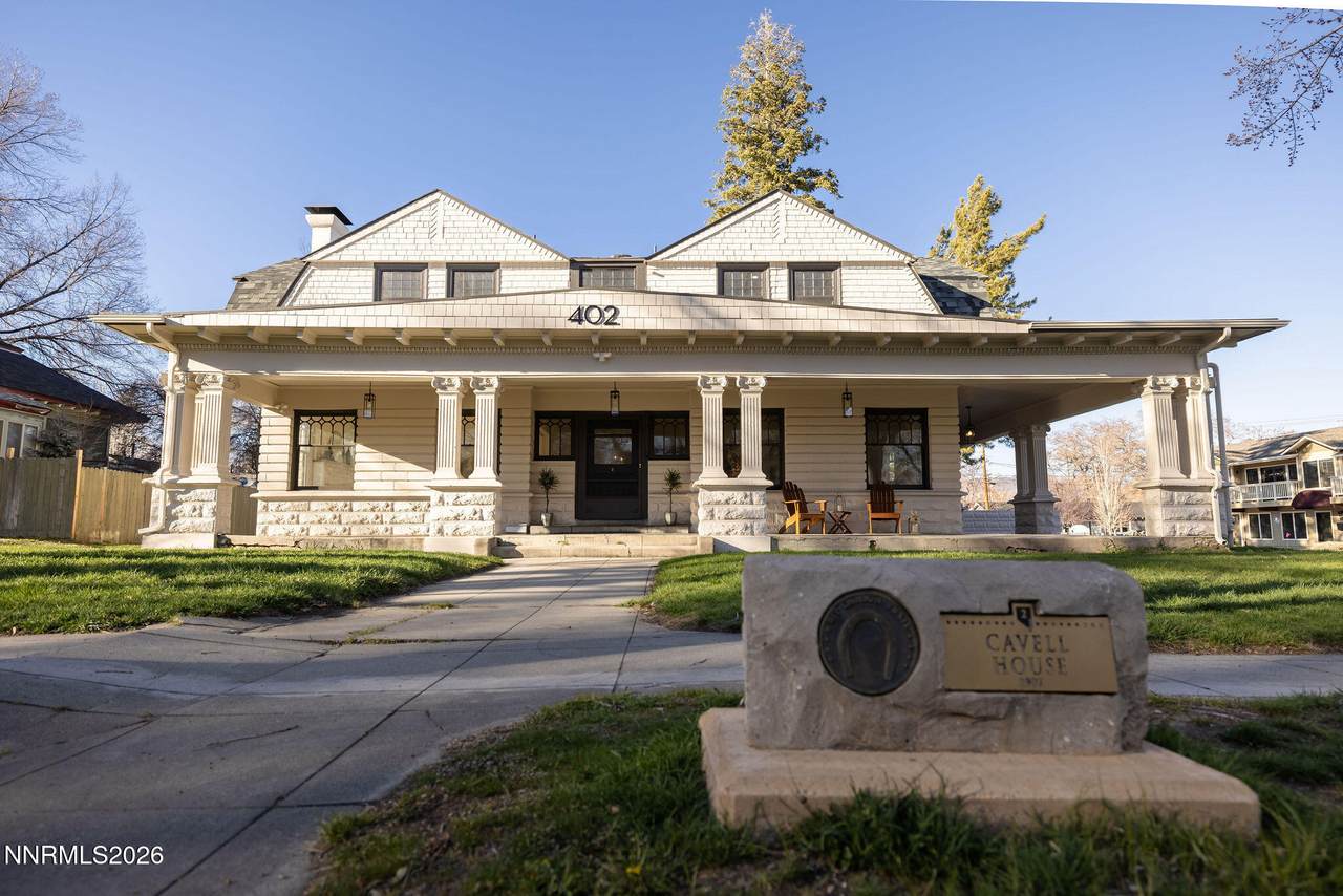 402 Robinson Street - Photo 1