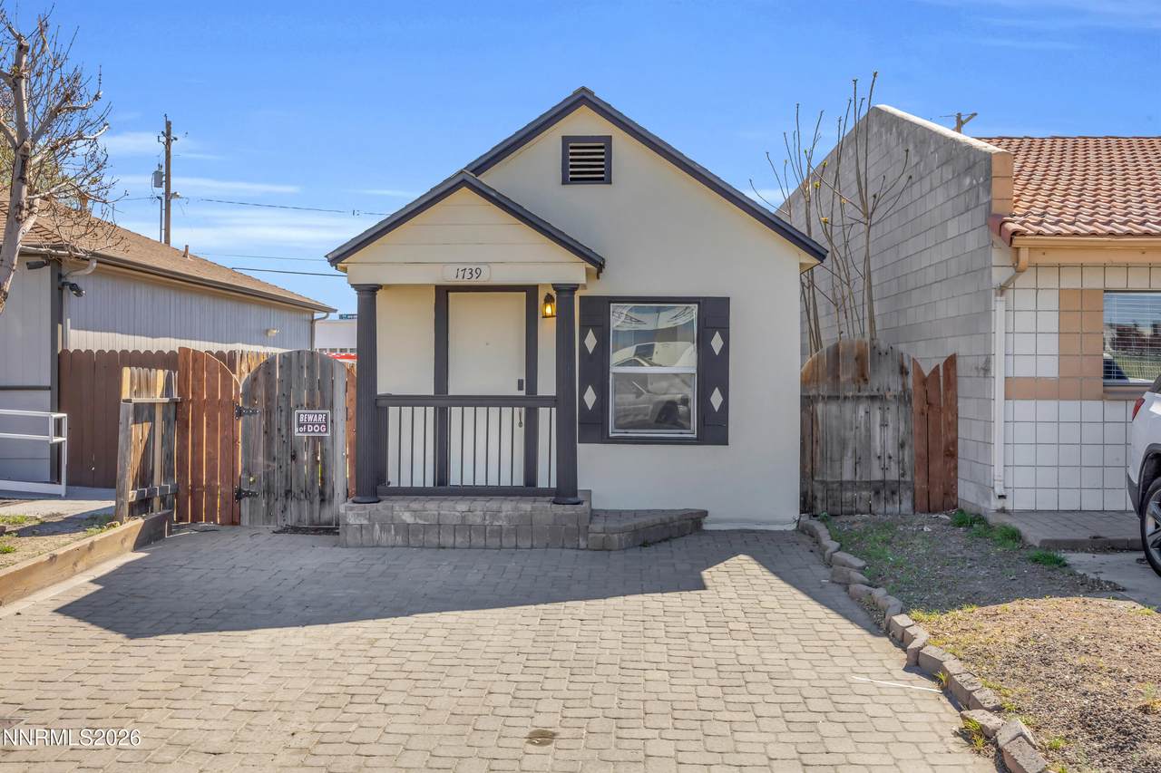 1739 Hymer Avenue - Photo 1
