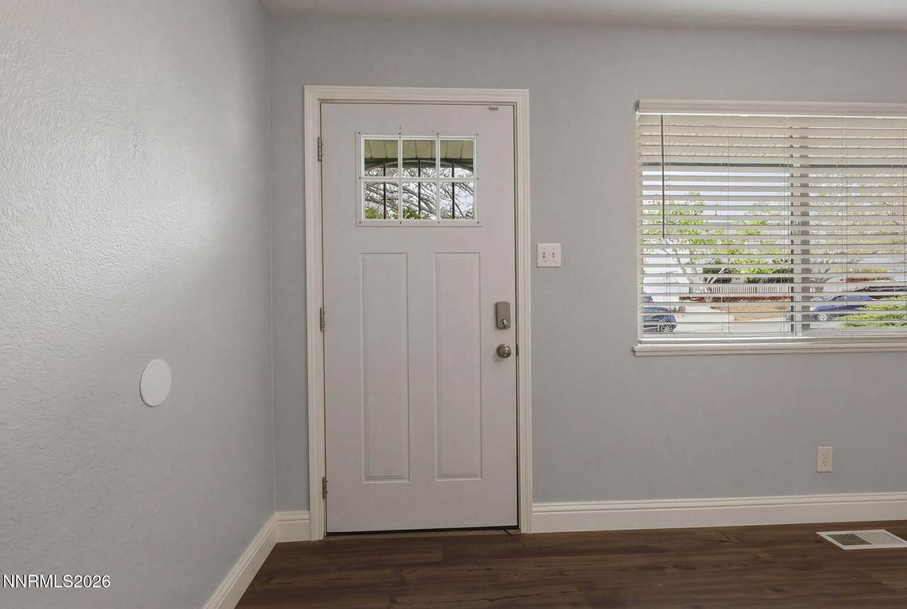 https://bt-photos.global.ssl.fastly.net/reno/1280_boomver_1_20260402171937243161000000-2.jpg