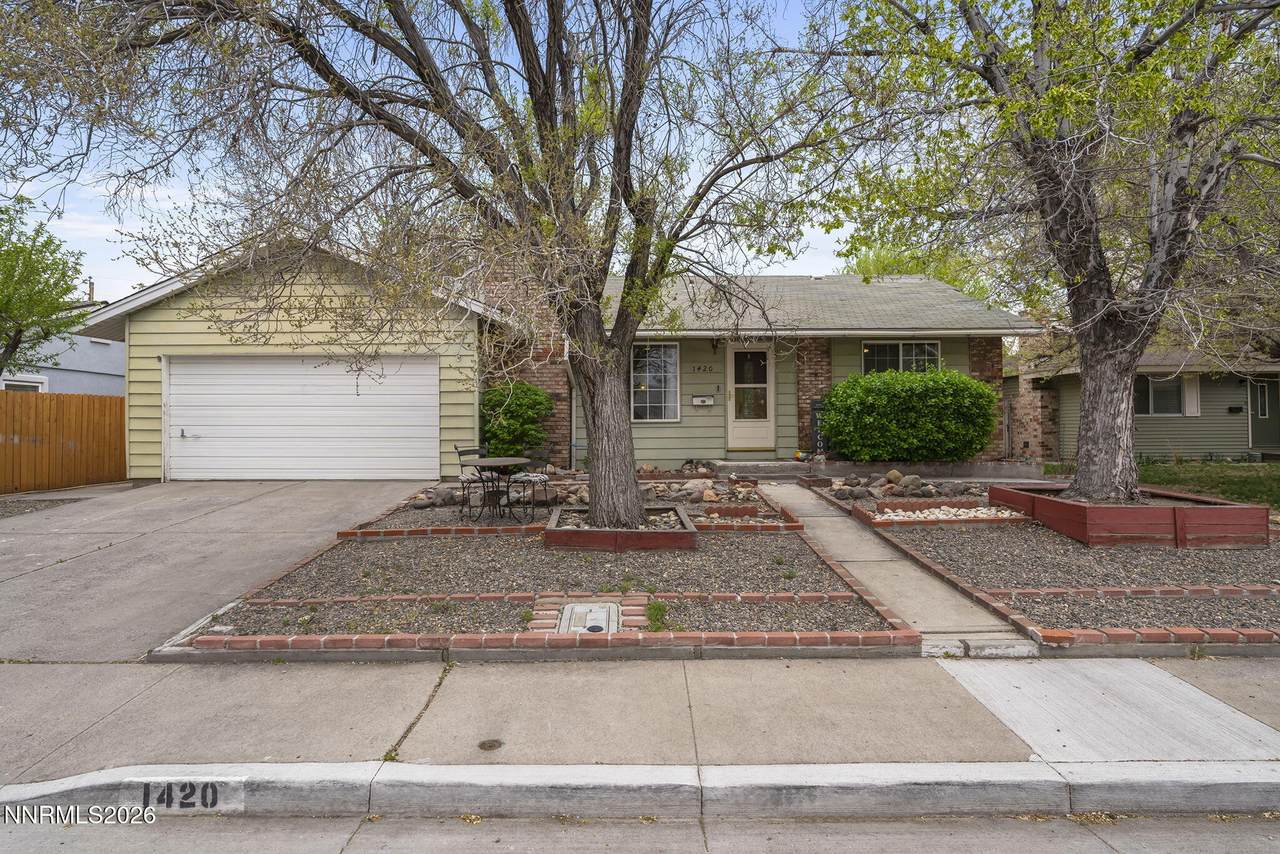 1420 Tanglewood Drive - Photo 1