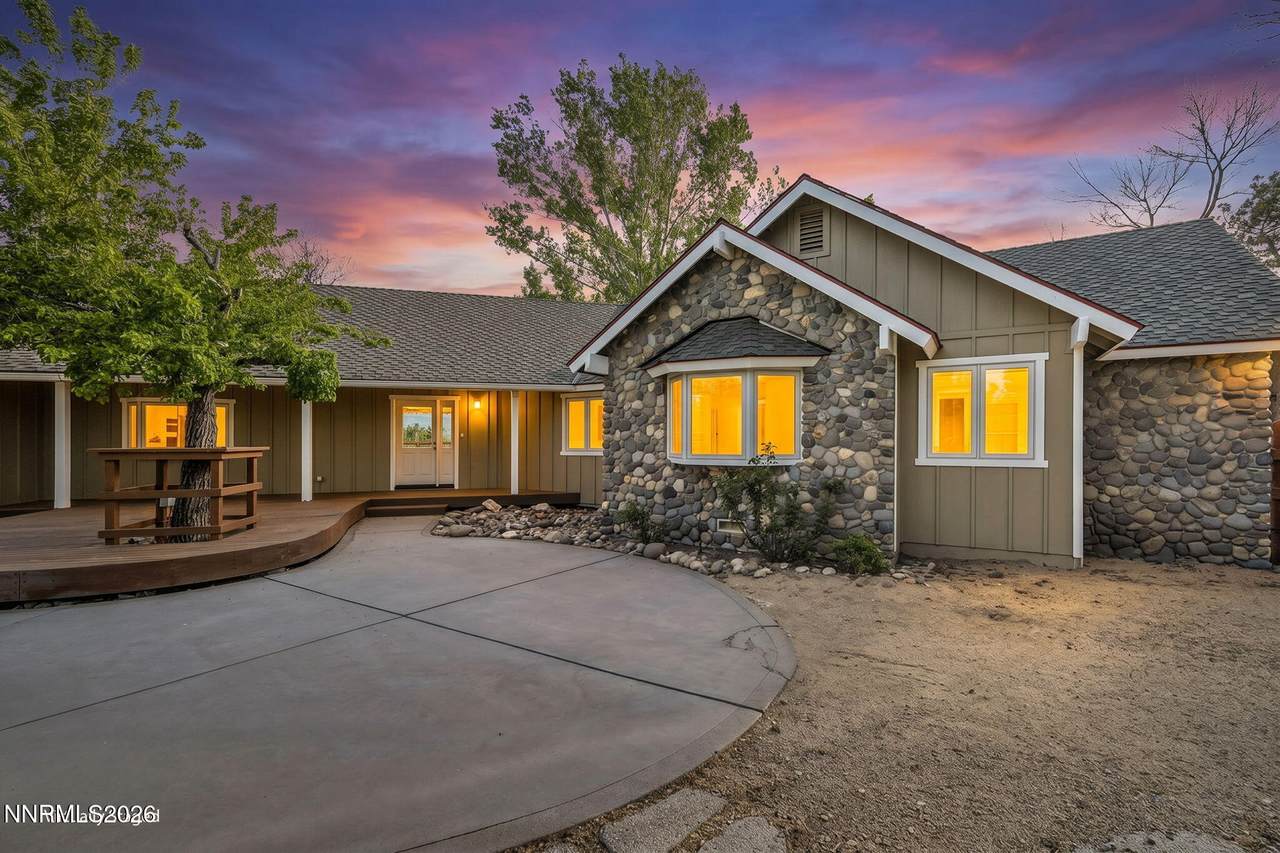 1097 Meadowlark Circle - Photo 1
