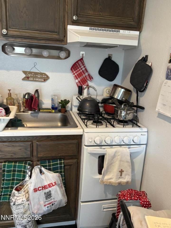 https://bt-photos.global.ssl.fastly.net/reno/1280_boomver_1_20260510022253669753000000-2.jpg