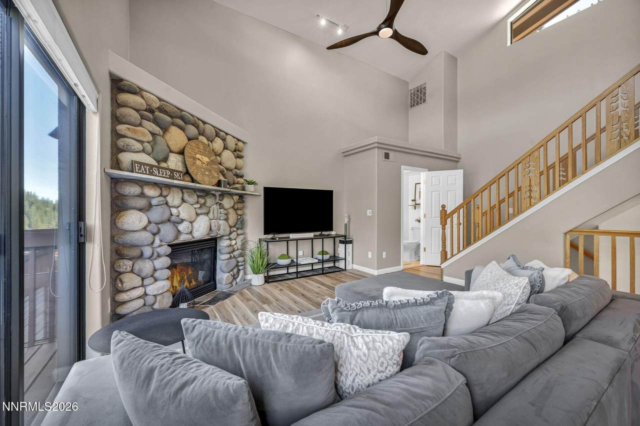 400 Fairview Boulevard - Photo 1