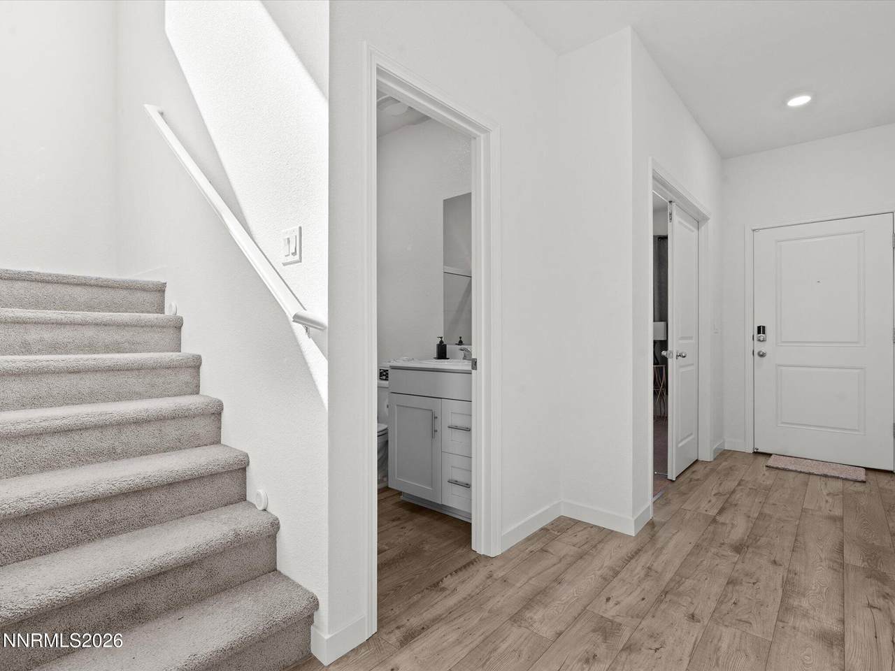 https://bt-photos.global.ssl.fastly.net/reno/1280_boomver_1_20260527125230844620000000-2.jpg