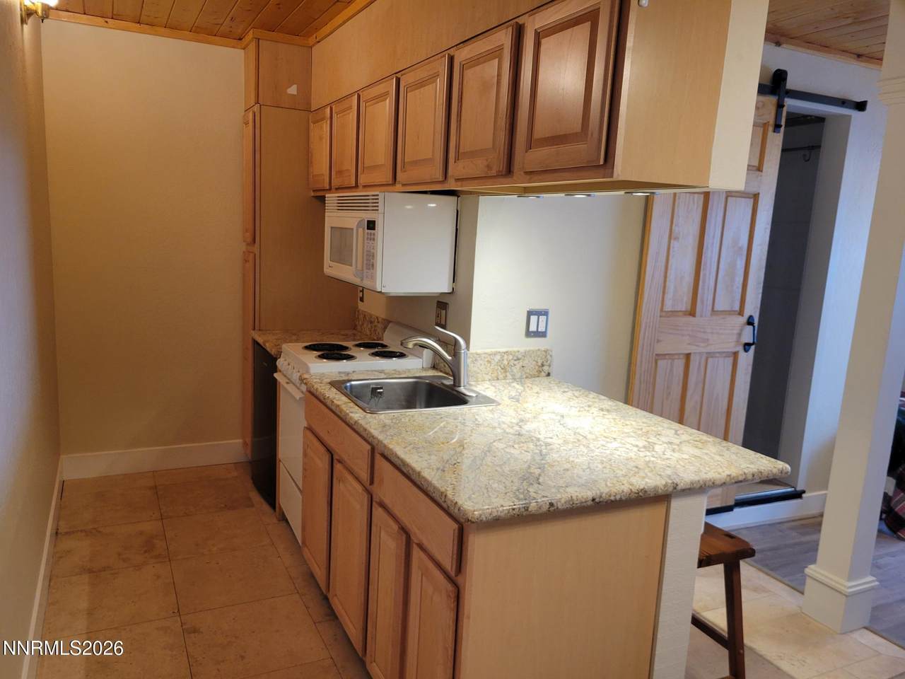 https://bt-photos.global.ssl.fastly.net/reno/1280_boomver_1_20260603172041110406000000-2.jpg